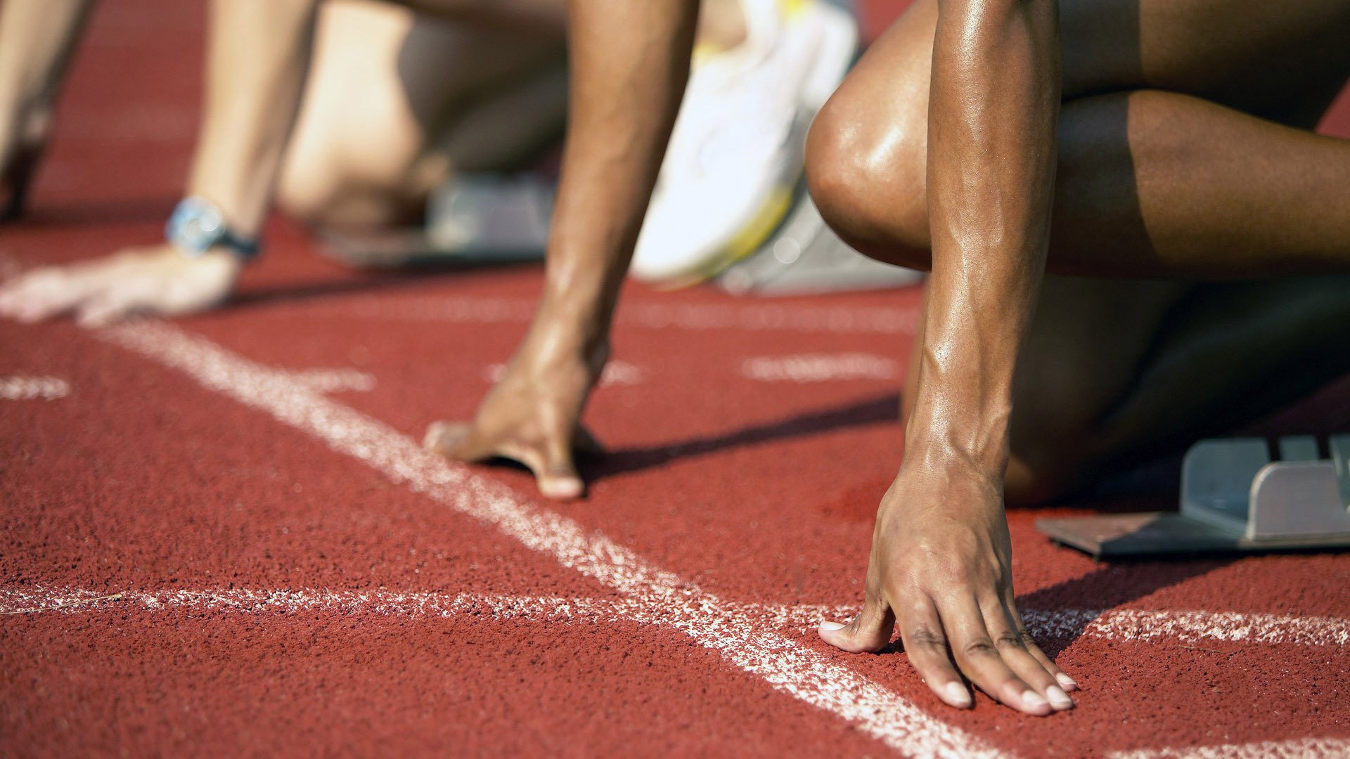 _国际铁人赛:耐力与毅力的终极考验_,国际铁人三项中包含什么运动